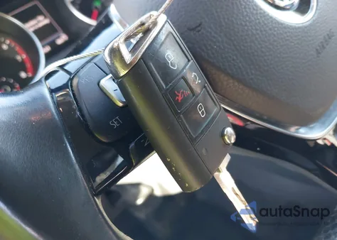 2019 Volkswagen Tiguan 2.0T Se/2.0T Sel/2.0T Sel R-Line/2.0T Sel R-Line Black из США, поврежденный, VIN 3VV2B7AX7KM163835